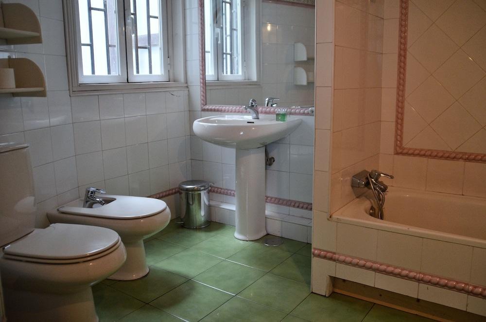 Hotel Apartamento Bailen 3*